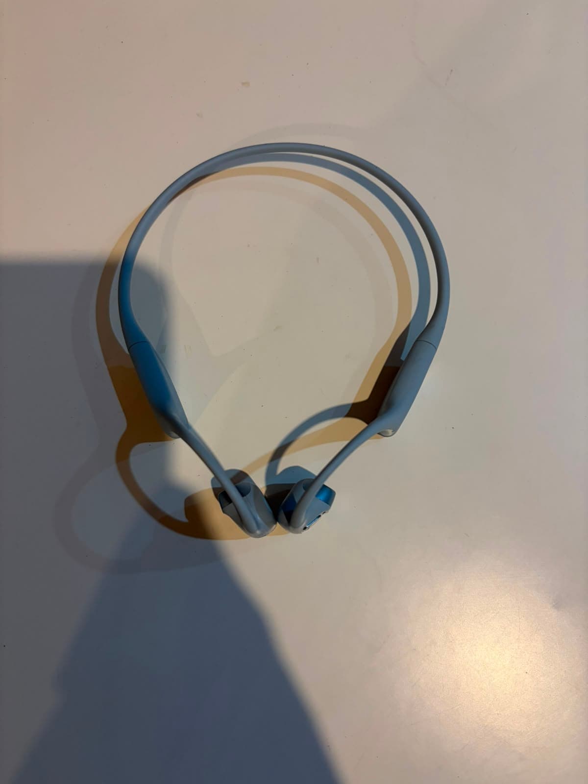 Fone Shokz OpenRun Pro - Condução Óssea