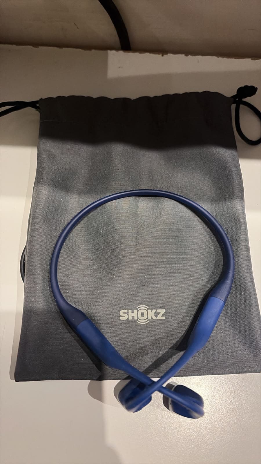 Fone Shokz OpenRun Mini - Condução Óssea